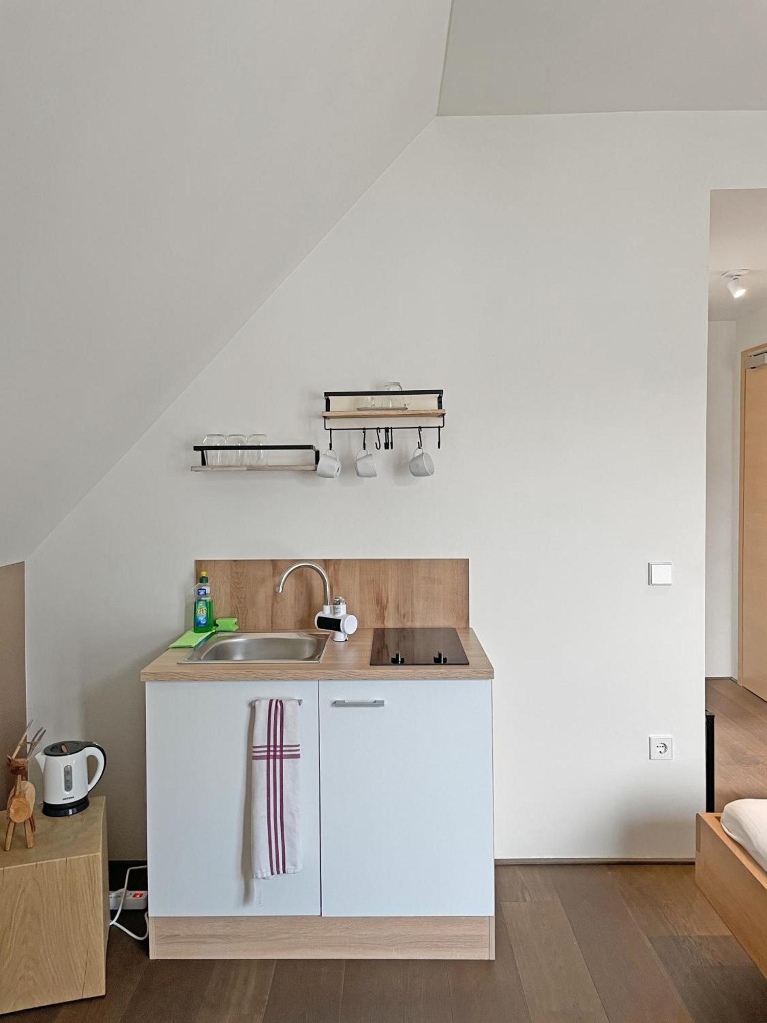Bernstadt  Modernes & Gepflegtes Hotelzimmer Mit Kueche! מראה חיצוני תמונה